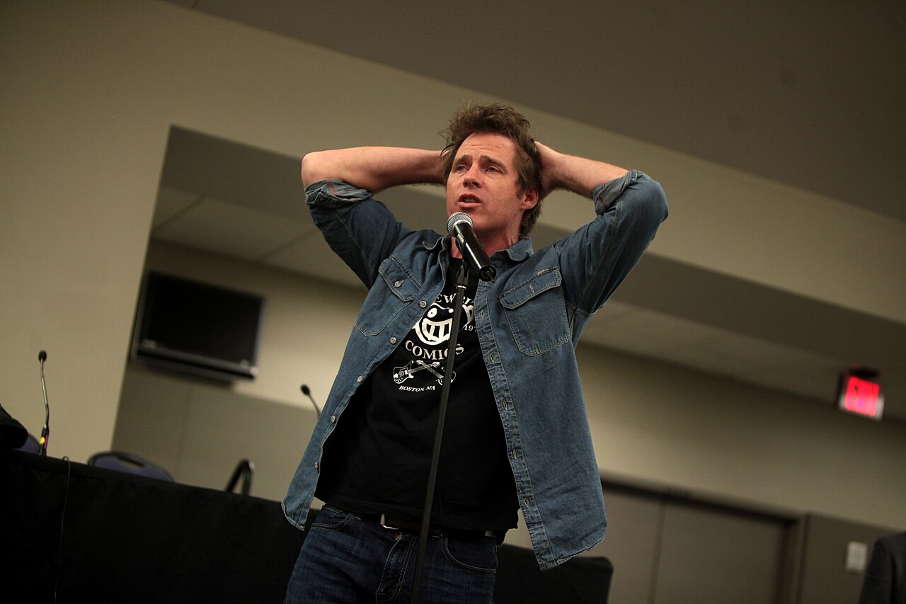 Ben Browder speaking at the 2014 Phoenix Comicon Fan Fest at the University of Phoenix Stadium in Glendale, Arizona. Please attribute to Gage Skidmore if used e