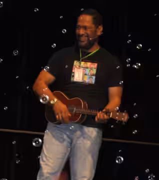 Jay Laga'aia performing