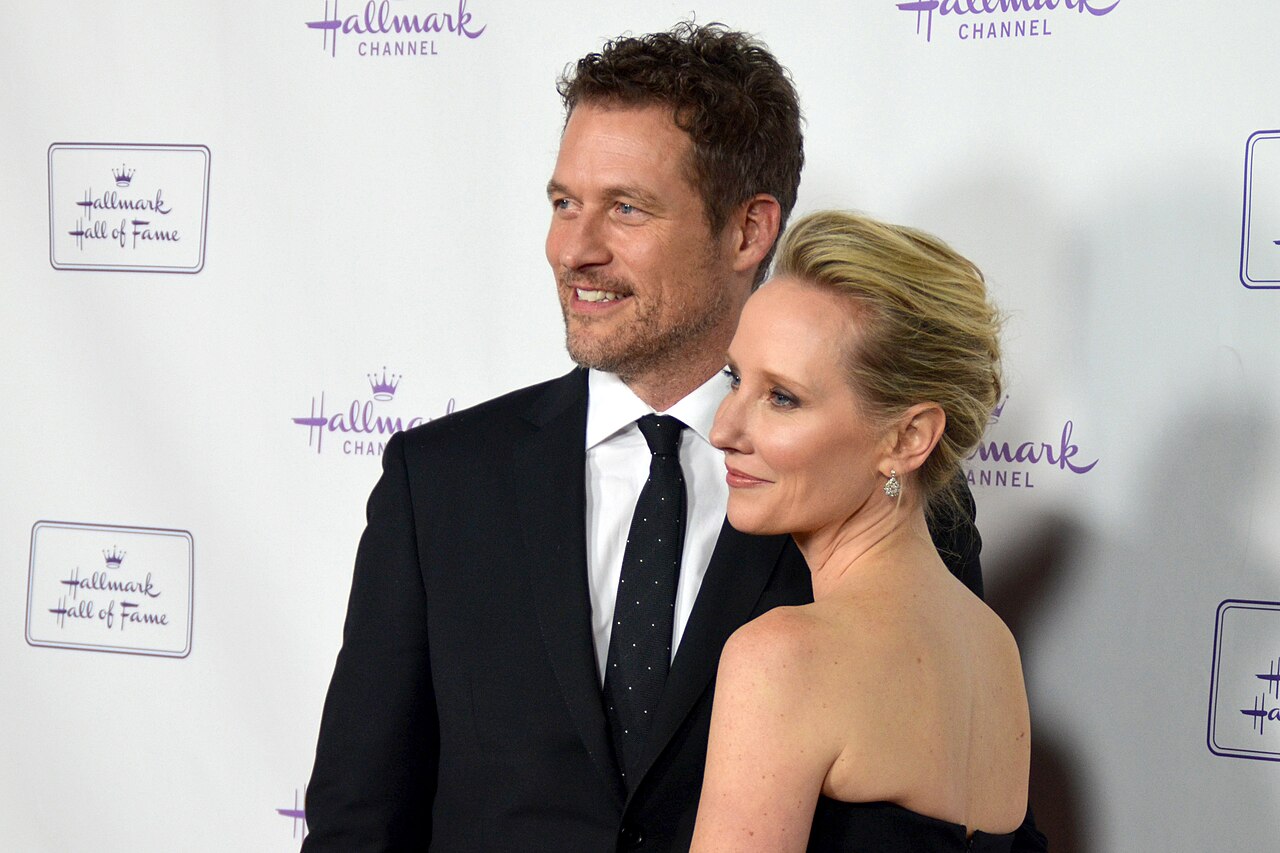 James Tupper &amp; Anne Heche at the Hallmark Hall of Fame “One Christmas Eve” Los Angeles Premiere event at the Fig &amp; Olive in Hollywood. (2014)