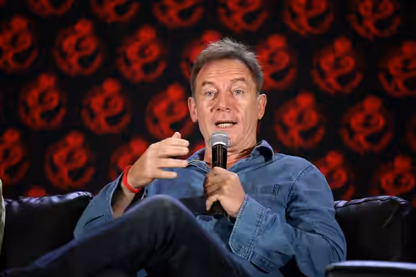 Jason Isaacs speaking with attendees at the 2024 Rose City Comic Con at the Oregon Convention Center in Portland, Oregon. Please attribute to Gage Skidmore if u