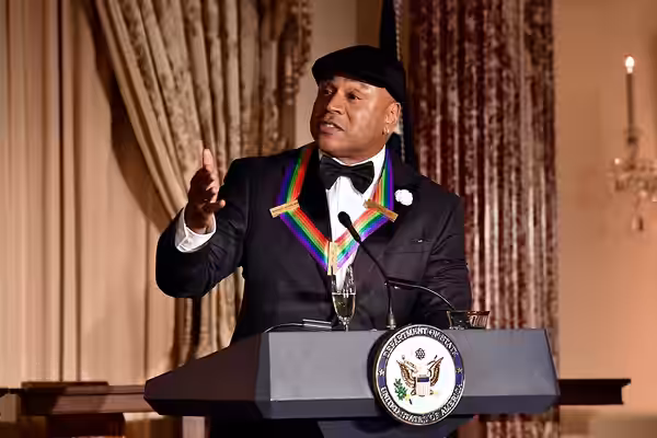 LL Cool J, 2017 Kennedy Center Honoree delivers remarks after receiving his Kennedy Center Honor medal at the Kennedy Center Honor Dinner at the U.S. Department