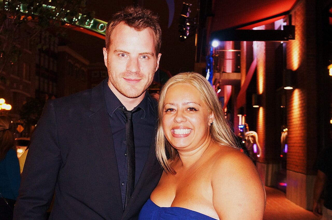 Robert Kazinsky and Sue (2013)