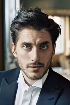 Luca Marinelli