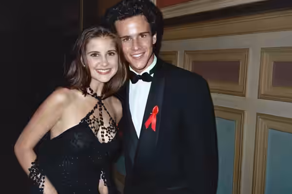 1993 Emmy Awards NOTE: Permission granted to copy, publish, broadcast or post any of my photos, but please credit "photo by Alan Light" if you can. Thanks. Scan
