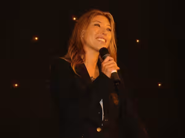 Dichen Lachman (2009)