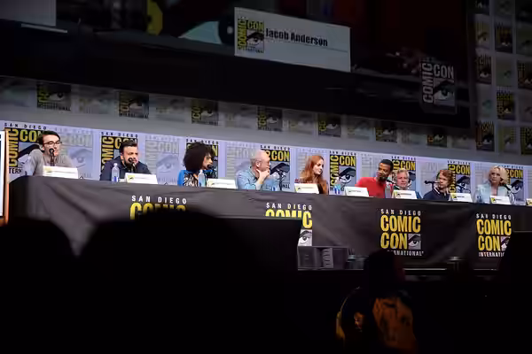 Isaac Hempstead Wright, John Bradley, Nathalie Emmanuel, Liam Cunningham, Sophie Turner, Jacob Anderson, Conleth Hill, Alfie Allen and Gwendoline Christie speak (2017)