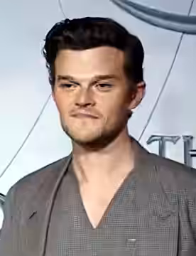 Robert Aramayo LotR-TRoP Asia Premiere 2022. Uploaded to Youtube by BB Entertainment under CC-BY-3.0 Unported license on August 20, 2022.