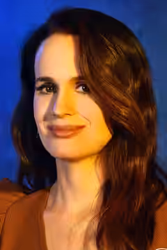 Elizabeth Reaser