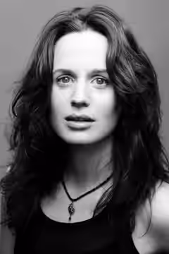 Elizabeth Reaser