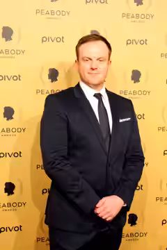 Jeremy Bobb, who plays Herman Barrow on The Knick, arrives on the red carpet. (2015)