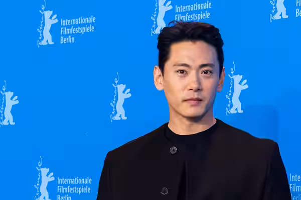 Teo Yoo presenting the movie Past Lives at the Berlinale 2023