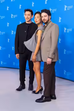 Teo Yoo, Greta Lee and John Magaro presenting the movie Past Lives at the Berlinale 2023