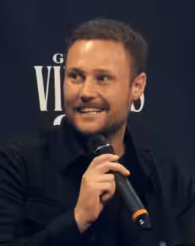 Jordan Patrick Smith at German Vikings Con at the Crowne Plaza in Neuss in November 2022