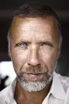 Mikael Persbrandt