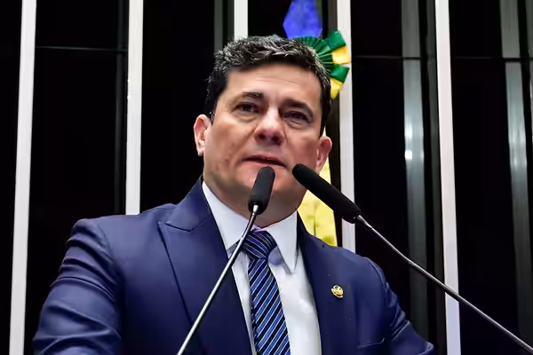 Plenário do Senado Federal durante sessão especial destinada a celebrar os 200 anos da imigração alemã para o Brasil. Em discurso, à tribuna, senador Sergio Mor (2024)
