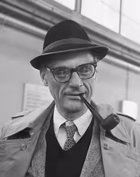 De Amerikaanse toneelschrijver Arthur Miller op Schiphol (1966)