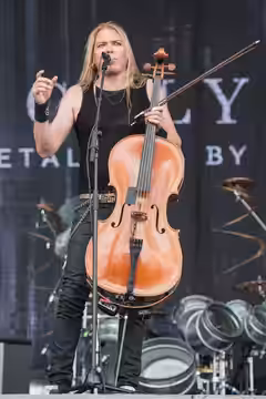 Apocalyptica,Deichbrand,ESK Events &amp; Promotion GmbH,Eicca Toppinen,Festival,Fire Stage,Konzert,Livekonzert,Livemusik,Sea-Airport Cuxhaven/Nordholz,See-Flugh (2017)