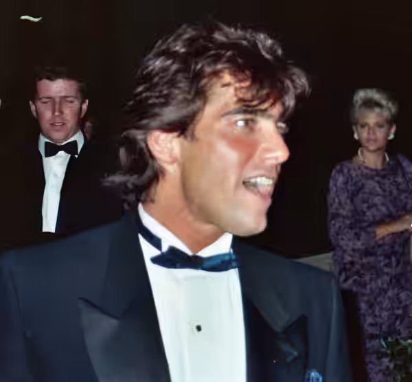 Photo taken at the 41st Emmy Awards 9/17/89 - Permission granted to copy, publish or post but please credit "photo by Alan Light" if you can (1989)