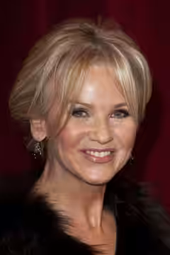 Lisa Maxwell