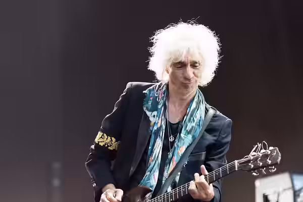 Les Insus en concert lors du festival des vieilles charrues 2016.