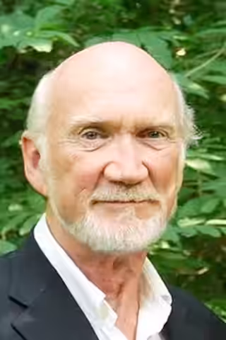 Colin Fox