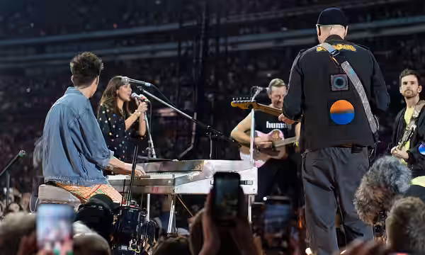 Coldplay - Wembley Stadium - Tuesday 16th August 2022 With guests Natalie Imbruglia and Jacob Collier