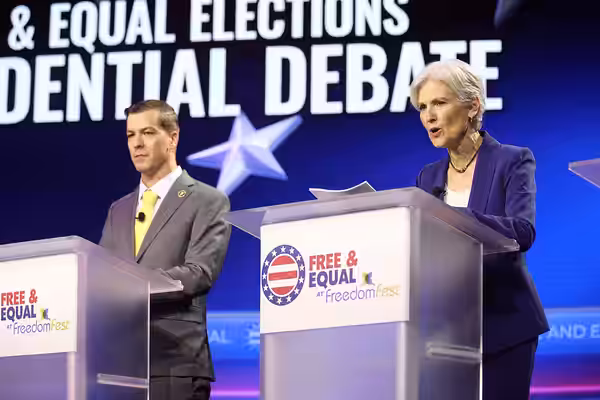 Libertarian Party presidential nominee Chase Oliver and Green Party presidential nominee Jill Stein speaking with attendees at the Free &amp; Equal Elections Pr (2024)