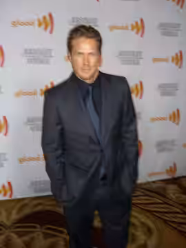 Actor Jason Lewis at 2010 GLAAD Media Awards.