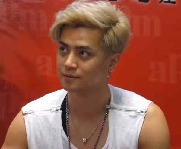 ​本人於2013年11月18日在羅志祥香港簽名會上拍攝