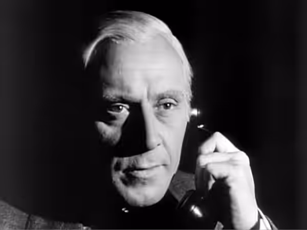 Screenshot of w:George Coulouris as Walter Parks Thatcher, from the Citizen Kane trailer (1940)