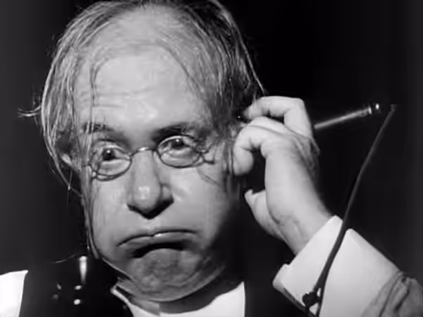 Screenshot of Erskine Sanford from the Citizen Kane trailer (1940)