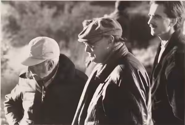 Roger Wielgus dans le désert de Mojave en compagnie de Richard Fleischer et Jack Cardiff sur le tournage de Call From Space (2022)