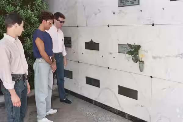 At George Raft's grave (1991)