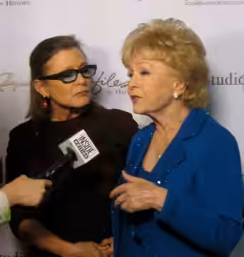 Carrie Fisher and Debbie Reynolds, 2015