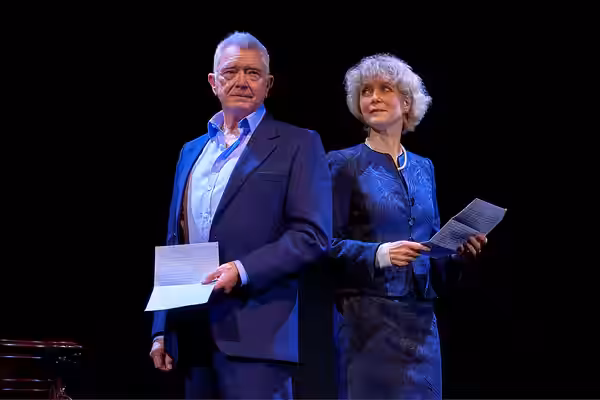 Martin-Shaw-And-Jenny-Seagrove-Love-Letters-TRH-Credit-Paul-Coltas-2 (2019)