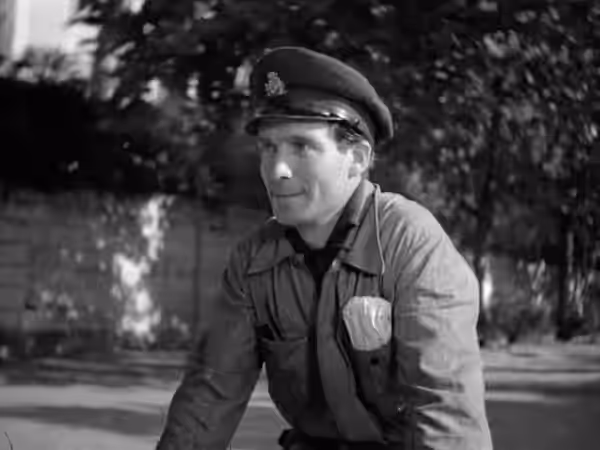 Lamberto Maggiorani in una scena del film italiano Ladri di biciclette (1948)