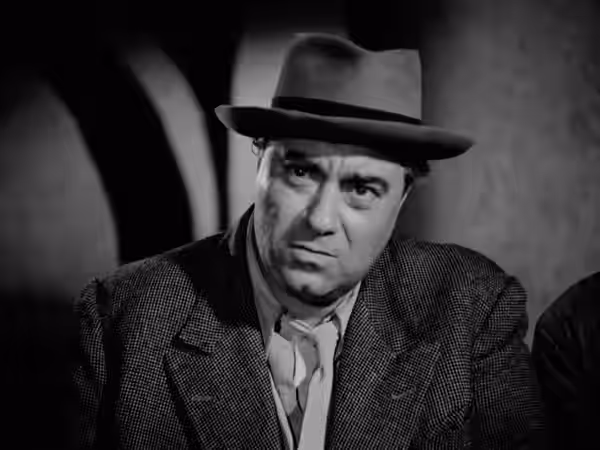Gino Saltamerenda in una scena del film italiano Ladri di biciclette (1948)