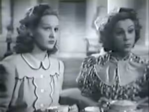 Elena Altieri e Lilia Silvi in una scena del film italiano Scarpe grosse (1940)