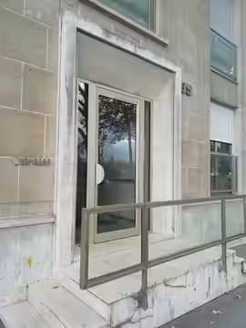 La résidence de Jean-Paul Belmondo, située 39, Quai d'Orsay, le jour de ses obsèques. (2021)