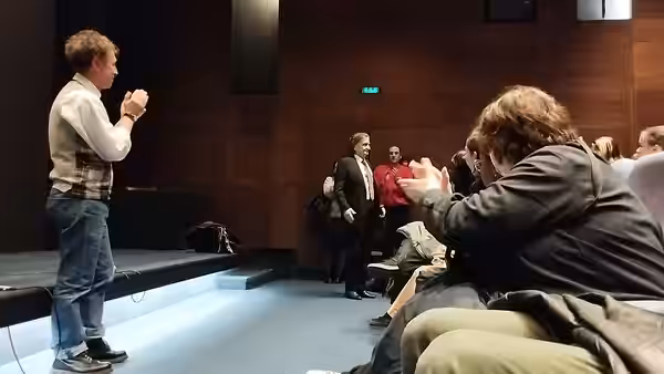 Bertrand Bonello et Jean-Pierre Léaud présentant "Le Pornographe" à la Cinémathèque française, en mars 2024.