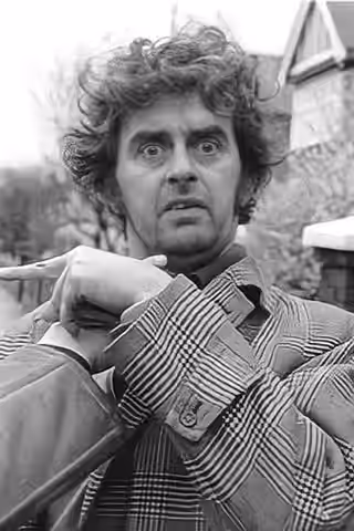 Ian MacNaughton
