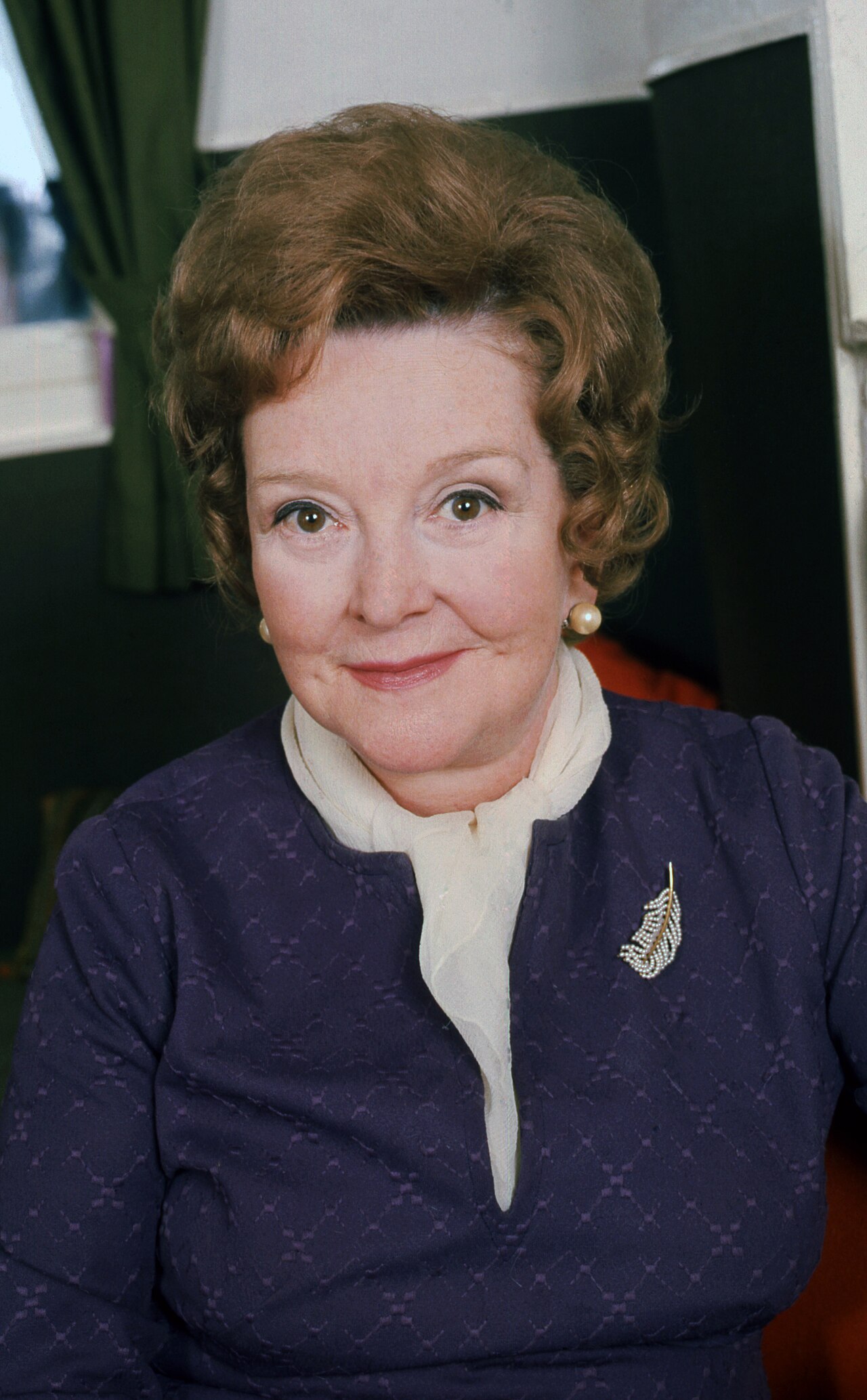 Beryl Reid at home in Honeypot Cottage Buckinghamshire England (1974)