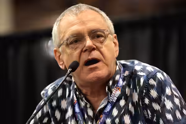 Kevin McNally speaking with attendees at the 2017 Phoenix Comicon Fan Fest at the Phoenix Convention Center in Phoenix, Arizona. Please attribute to Gage Skidmo