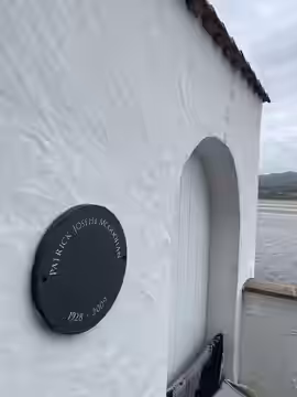 This is a photo of listed building number (2023)