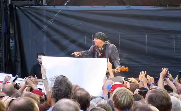 Steven Van Zandt während eines Konzerts von Bruce Springsteen &amp; The E Street Band am 19.06.2016 im Olympiastadion Berlin.