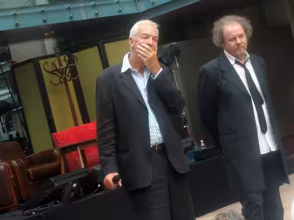 Jon Snow &amp; Mike Figgis take questions from the audience at the Deloitte Ignite 2011