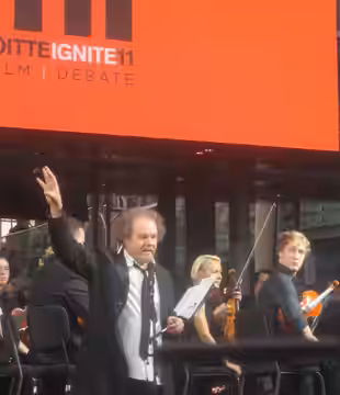 Mike Figgis - Countdown to some hammer action (Deloitte Ignite 2011)