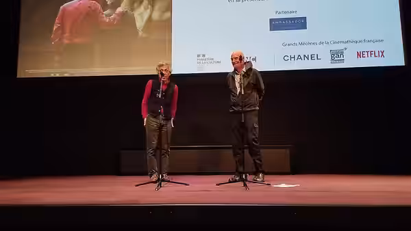 Ricardo Cavallo et Barbet Schroeder présentant le documentaire "Ricardo et la peinture" à la Cinémathèque française, en novembre 2023.