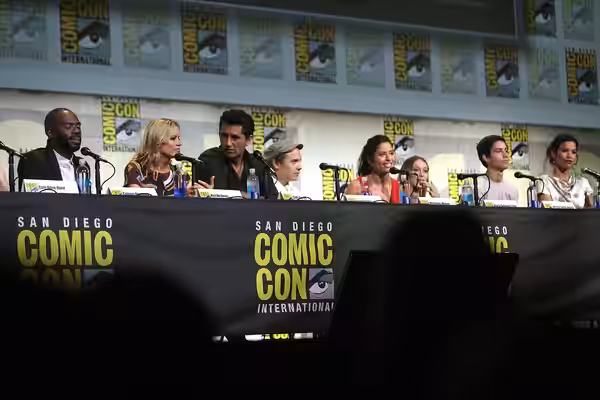 Colman Domingo, Kim Dickens, Cliff Curtis, Frank Dillane, Mercedes Mason, Alycia Debnam-Carey, Lorenzo James Henrie and Danay Garcia speaking at the 2016 San Di