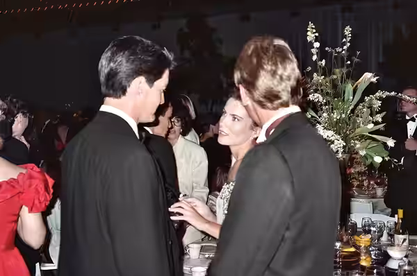 1990 Emmy Awards NOTE: Permission granted to copy, publish, broadcast or post any of my photos, but please credit "photo by Alan Light" if you can. Thanks. Scan